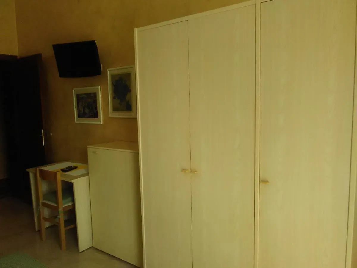 **  Hotel Cristallo Peschiera del Garda Italy